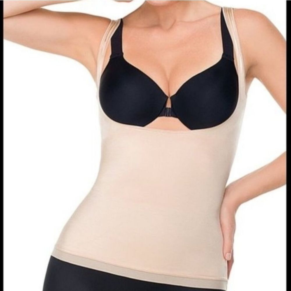 Spanx Simplicity Open Bust Camisole Tank Top Size M
